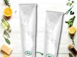 精油家庭指南：使用说明 + 基本工具包，60 种精油详解，超过 275 种按疾病分类的配方 - 精油