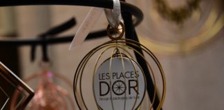 Les Places d'Or - 化妆品行业