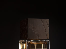 site-industries-cosmetiques Cheene 生态责任瓶 黑色背景。