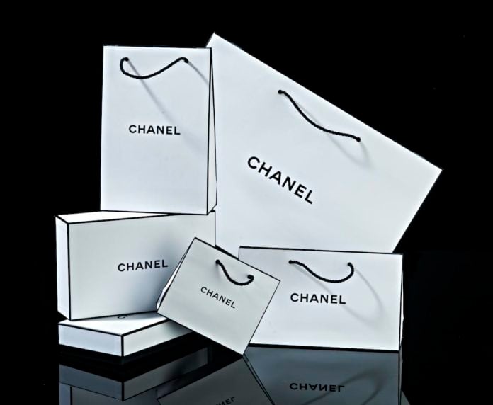 site-industries-cosmetiques Sacos de compras Chanel com o apoio da Riverpack para os empregados na China.