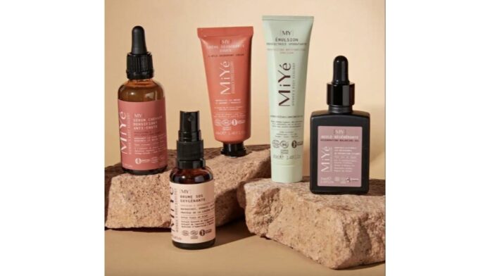 site-industries-cosmetiques Produits de soin Nyx sur un rocher.