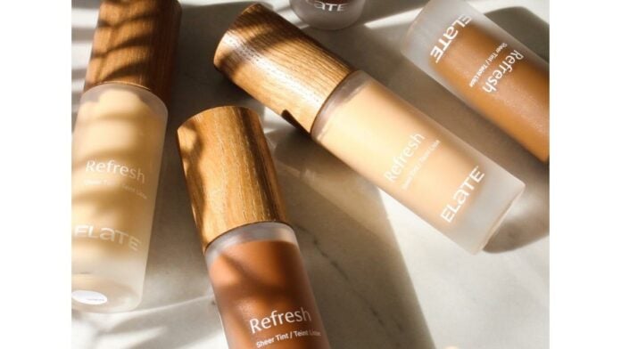 site-industries-cosmetiques Quatro tipos diferentes de fundações sobre uma mesa de mármore (Rascunho)