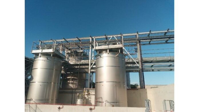site-industries-cosmetiques Fábrica de automóviles con un gran número de depósitos.
