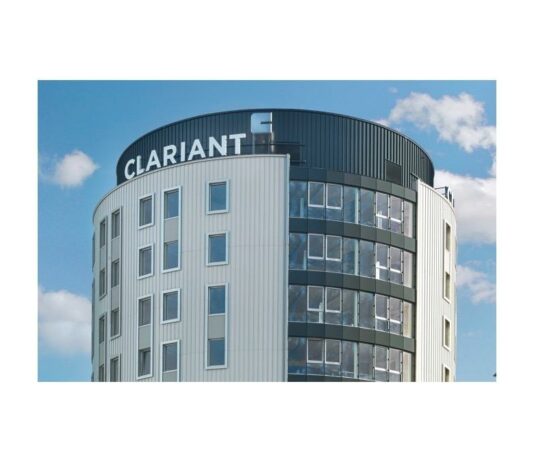 site-industries-cosmetiques 杂乱的建筑，上面有 garant 字样。