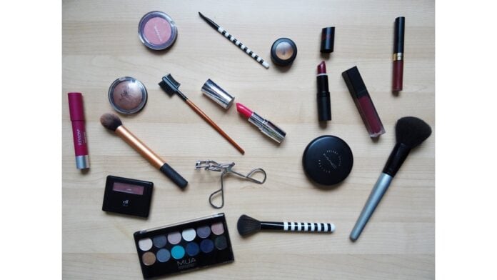 maquillaje-2454659_1280