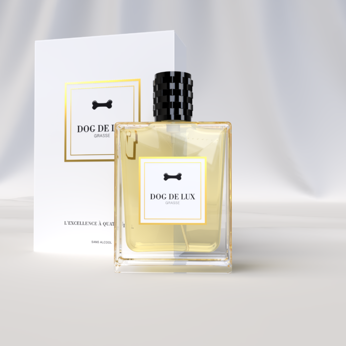 site-industries-cosmetiques Frasco de perfume em vidro transparente com rótulo 