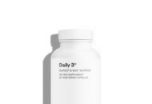 site-industries-cosmetiques Une bouteille blanche étiquetée "Daily 3+", décrite comme un complément alimentaire contenant 45 gélules végétales, se trouve sur un fond clair uni. Le nom de la marque "SuperSmart" apparaît en bas en texte jaune.
